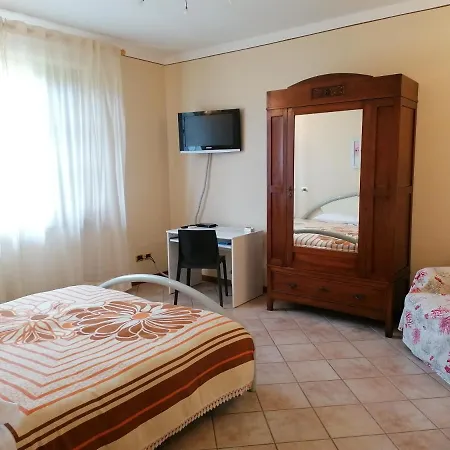 Mansarda Sulla Francigena Bed & Breakfast 2*